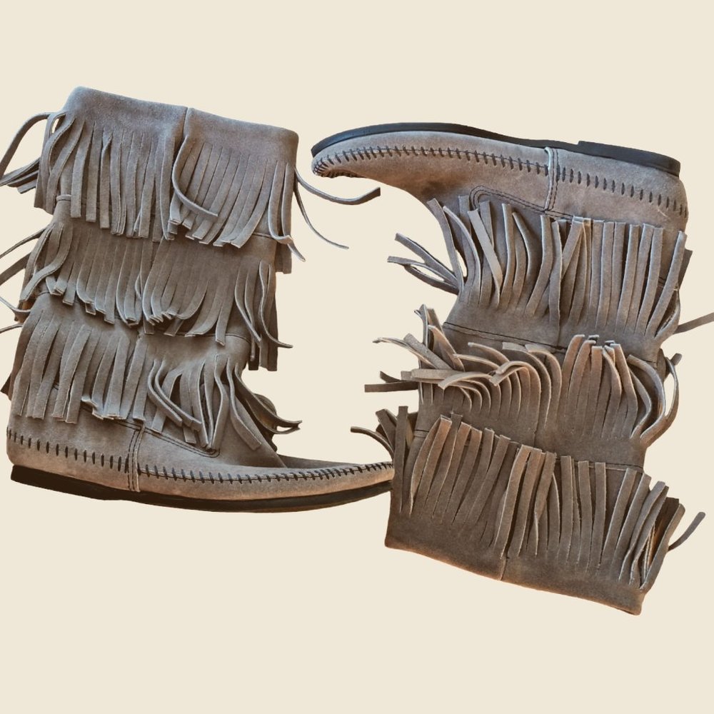 Minnetonka Fringe Moccasins - Tan